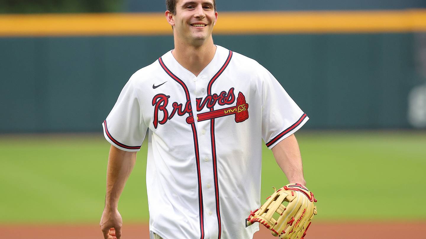 UGA's Stetson Bennett throwing first pitch at Braves' home opener